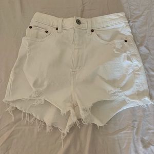 Abercrombie mom short high rise curve love